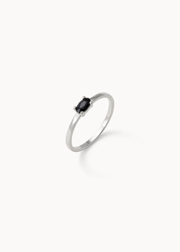 Mini Noir Ring