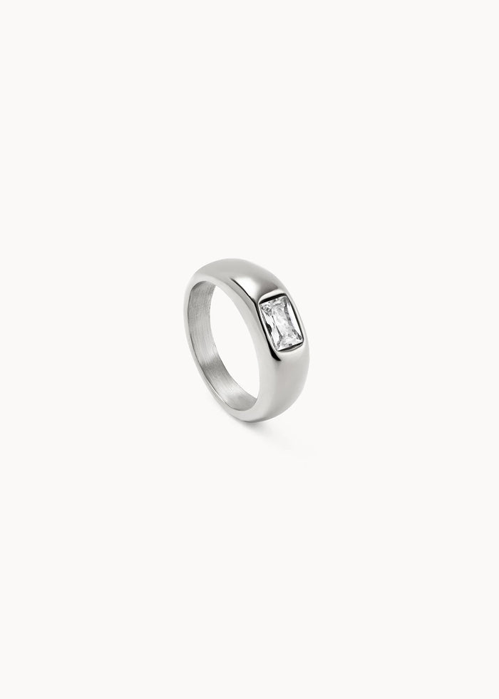 Gara White Ring