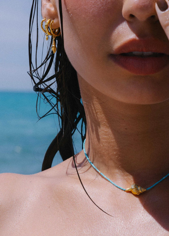 Caracola de Mar Hoop Earrings