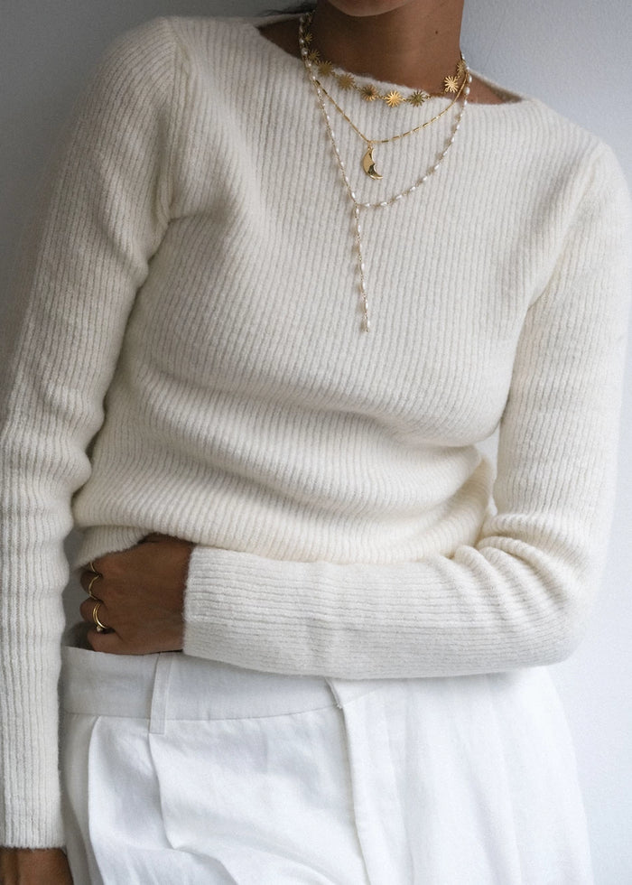 Collar Moon Side