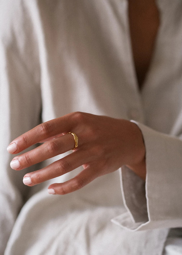 Abstract Ring