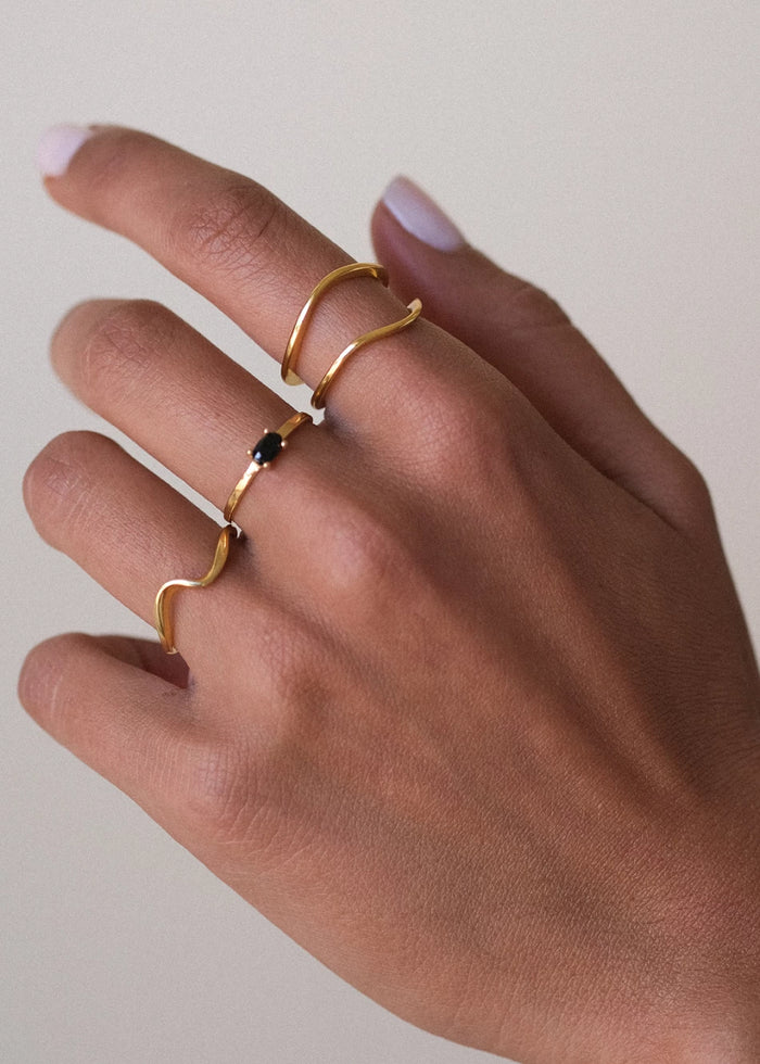 Mini Noir Ring