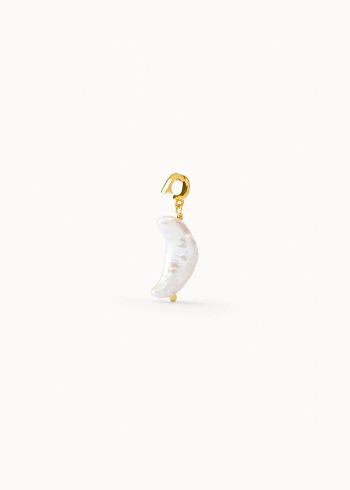 Charm Moon Pearl