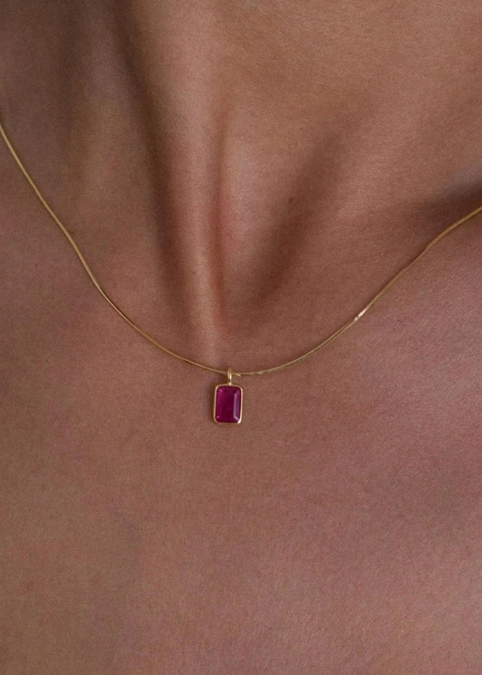 Fuchsia Jade Flash Necklace