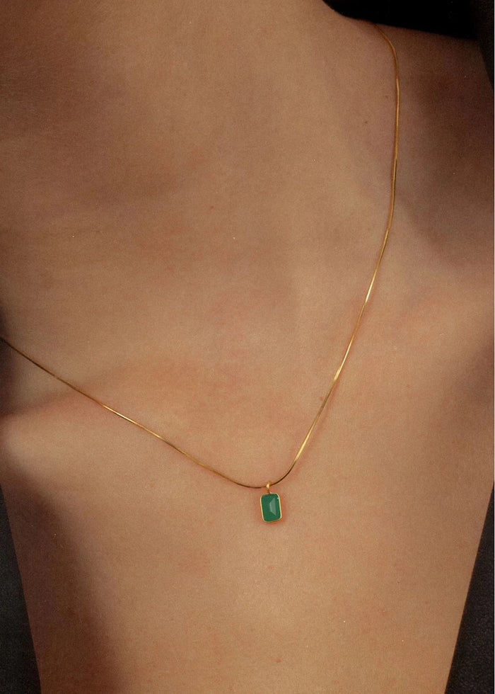 Green Chalcedony Flash Necklace