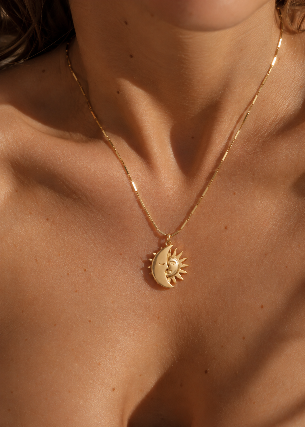 Collar Side by Side puesto